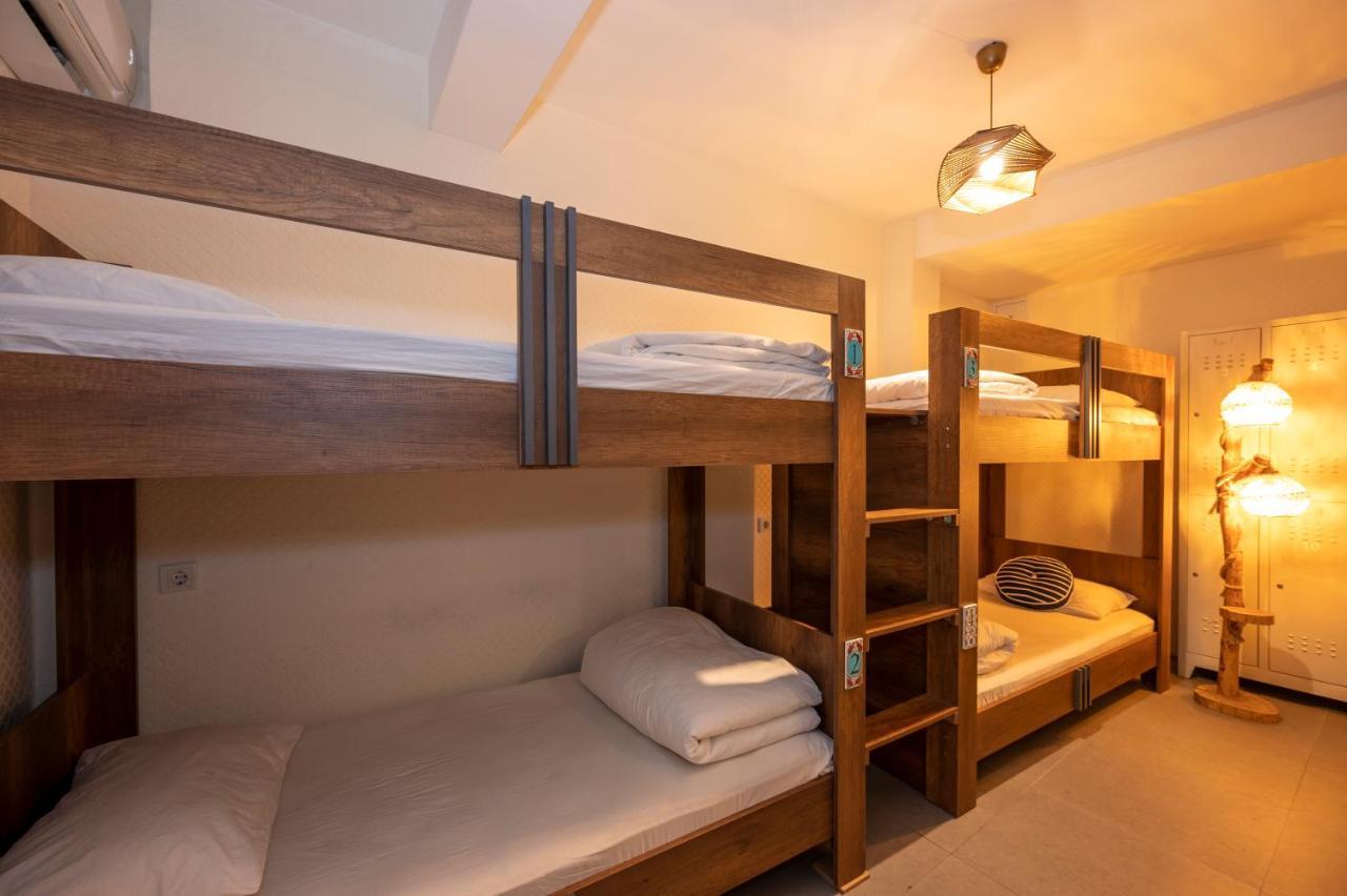 Taksim Square Hostel Istanboel Buitenkant foto