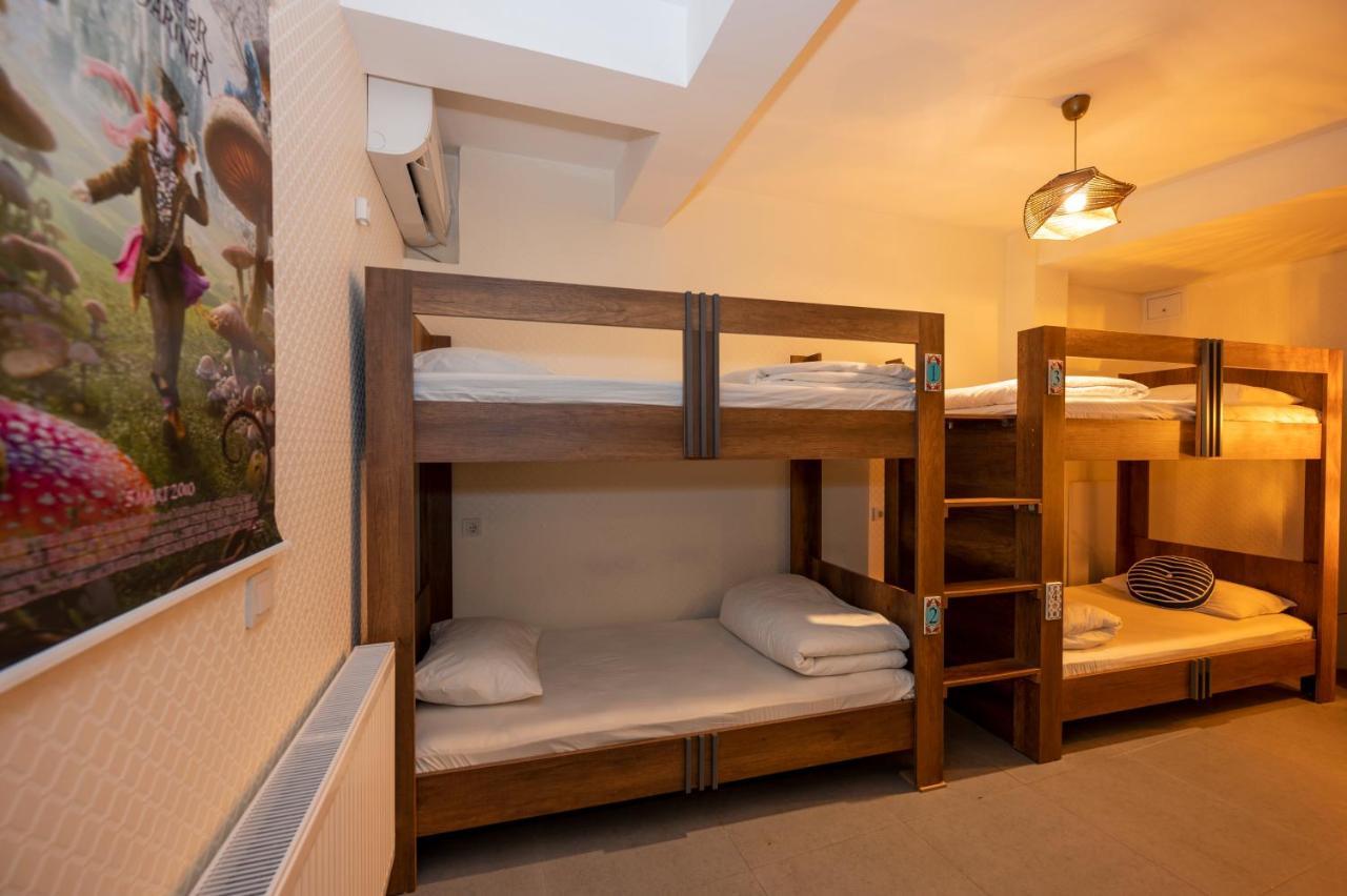 Taksim Square Hostel Istanboel Buitenkant foto