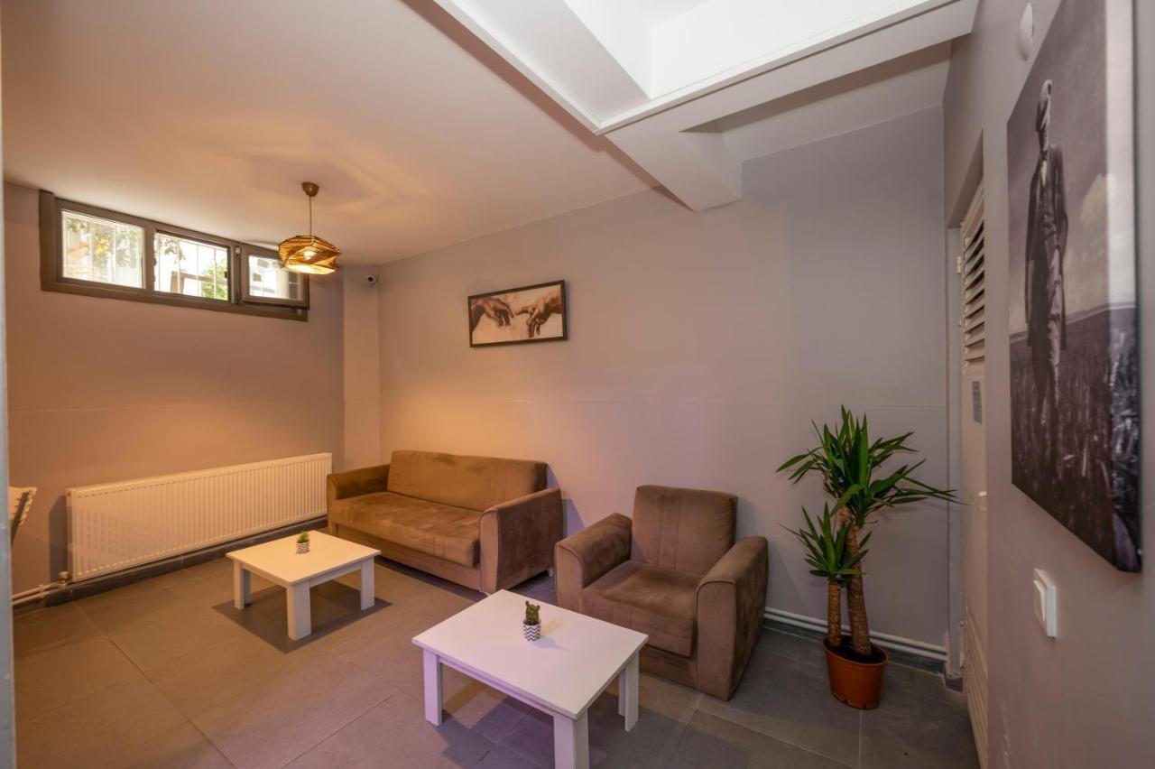 Taksim Square Hostel Istanboel Buitenkant foto