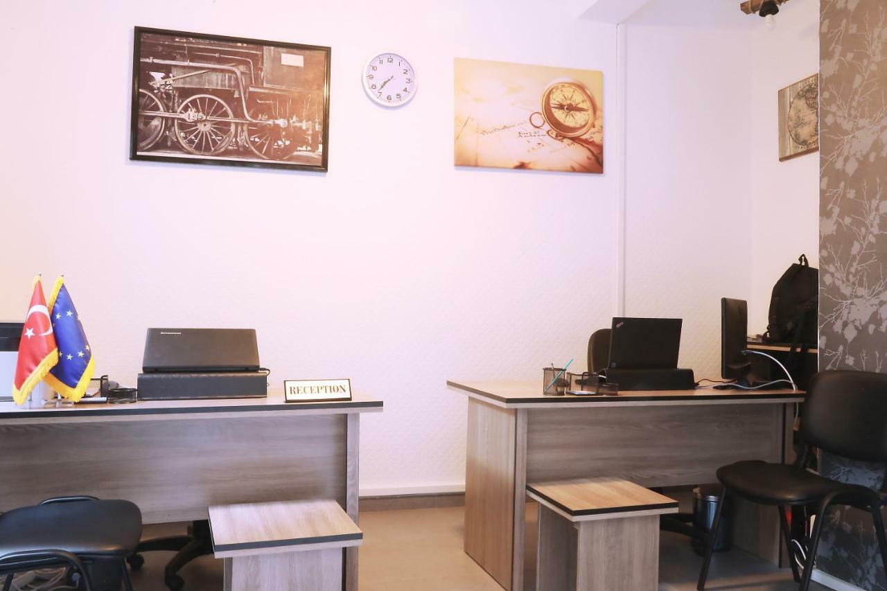 Taksim Square Hostel Istanboel Buitenkant foto
